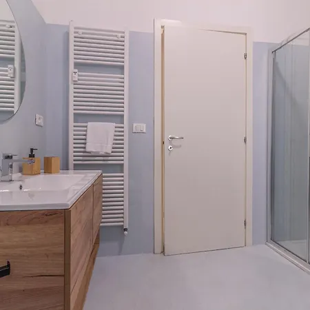 Spacious 7-guest In Bologna