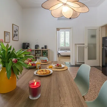 Spacious 7-guest In Apartment *